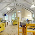 Tameran - 700m From The Sea By Interhome